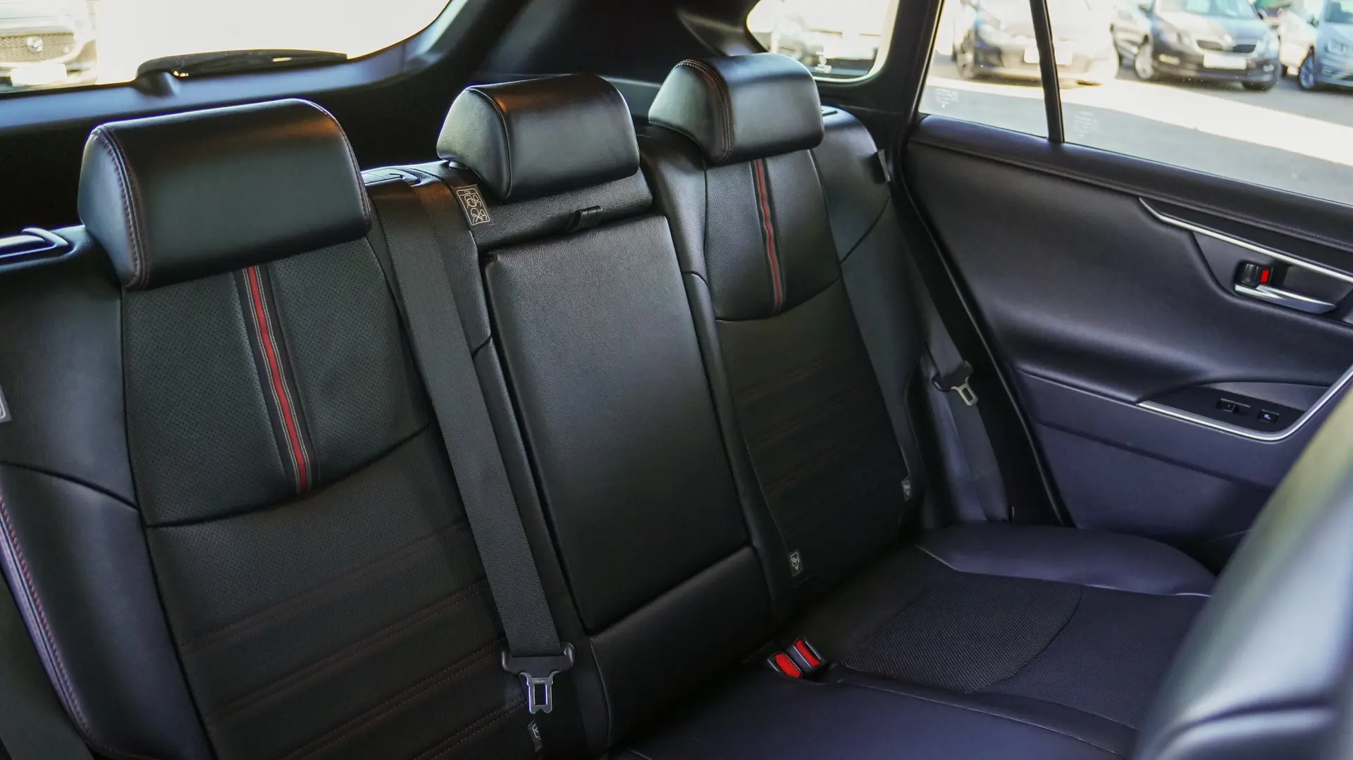 TOYOTA RAV4 PLUG-IN HIBRID AWD BITONE