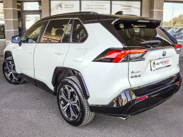 TOYOTA RAV4 PLUG-IN HIBRID AWD BITONE