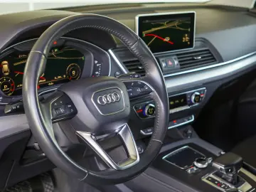 AUDI Q5 S Tronic 7QUATTRO AVUS