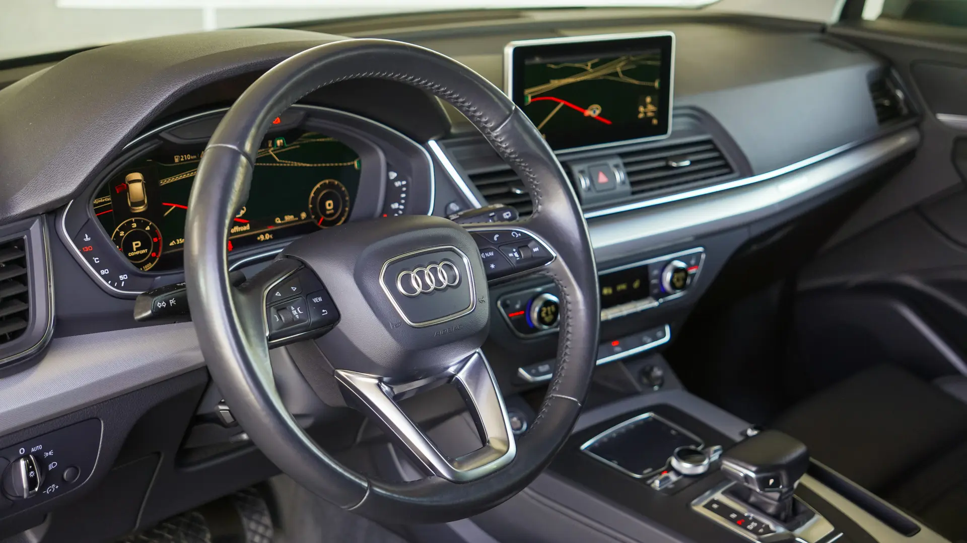AUDI Q5 S Tronic 7QUATTRO AVUS