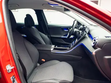 Mercedes-Benz C 220d 9G-TRONIC 4Matic Avantgarde