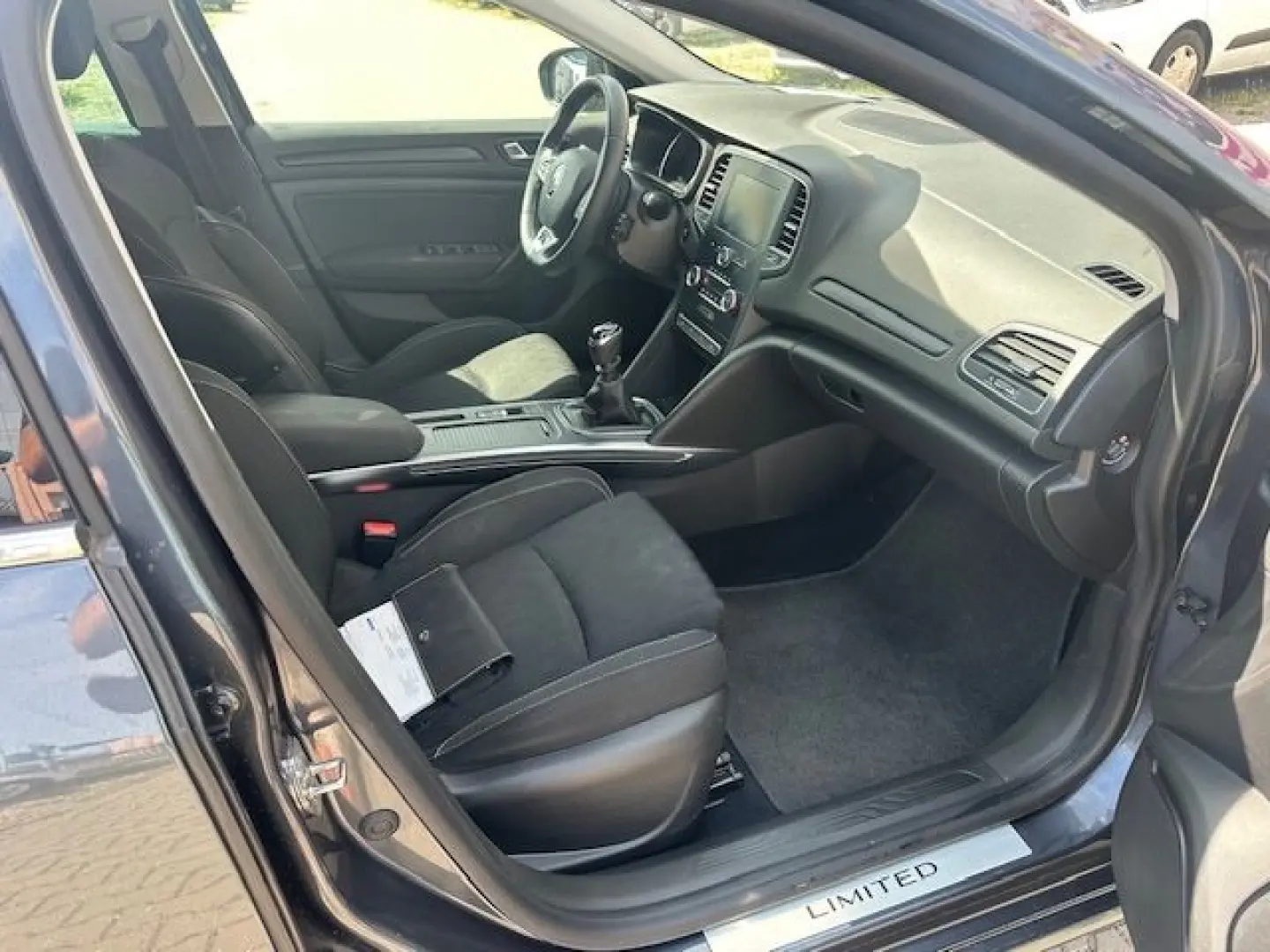 Megane IV TCe 140 Limited KeyLess Navi Kamera