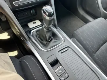 Megane IV TCe 140 Limited KeyLess Navi Kamera