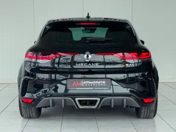 Megane R.S.  BOSE ACC R.S. Monitor 1.Hand