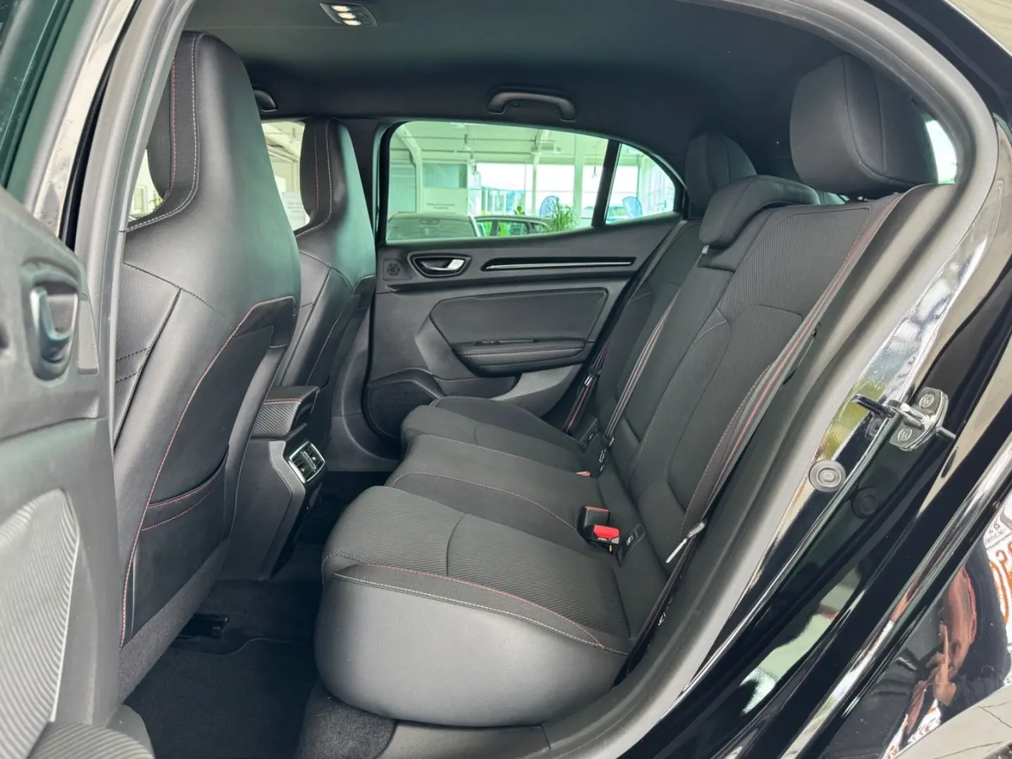 Megane R.S.  BOSE ACC R.S. Monitor 1.Hand