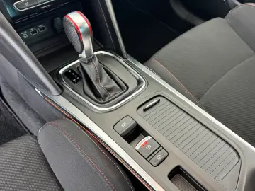 Megane R.S.  BOSE ACC R.S. Monitor 1.Hand