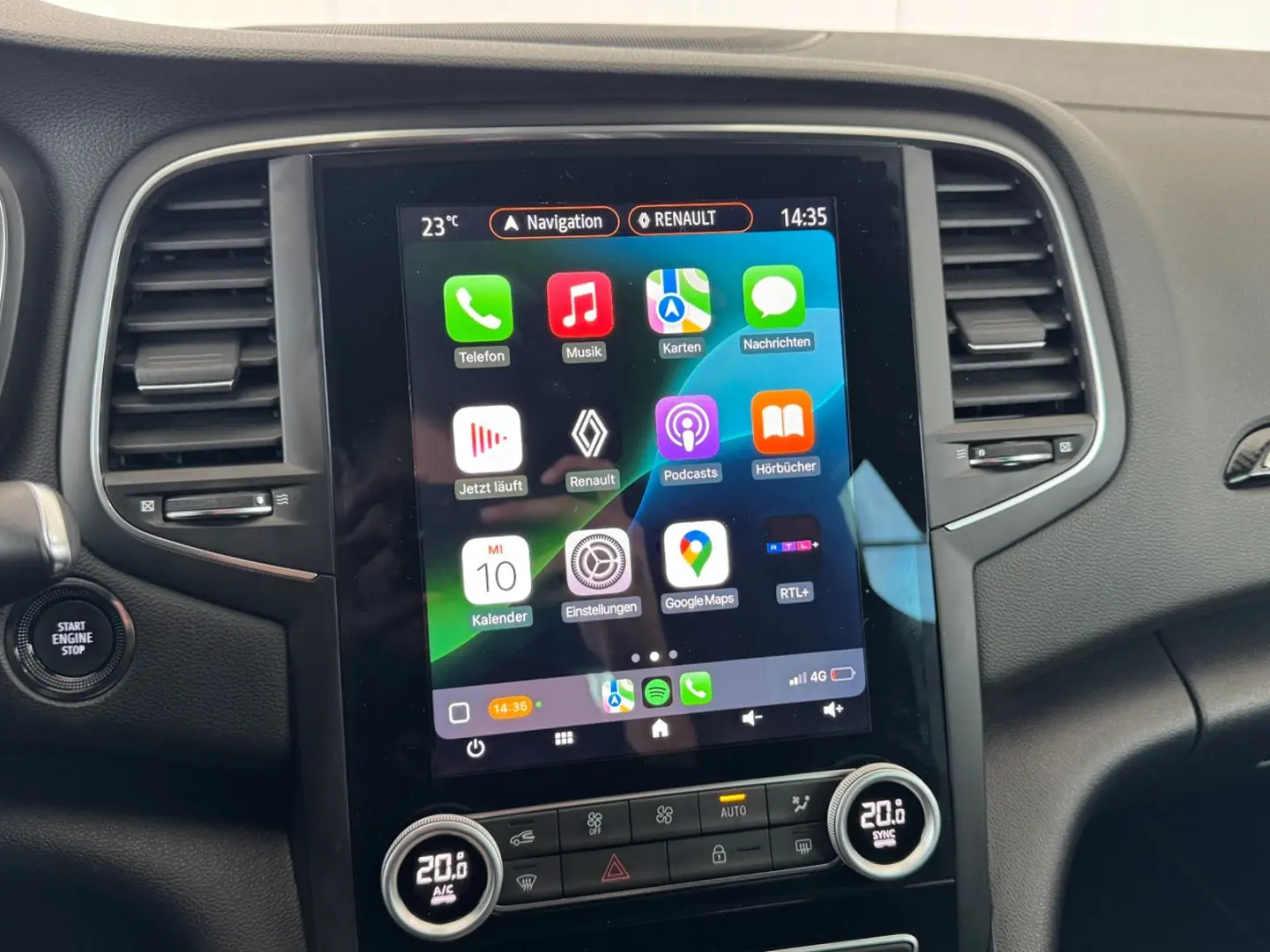 Megane R.S.  BOSE ACC R.S. Monitor 1.Hand