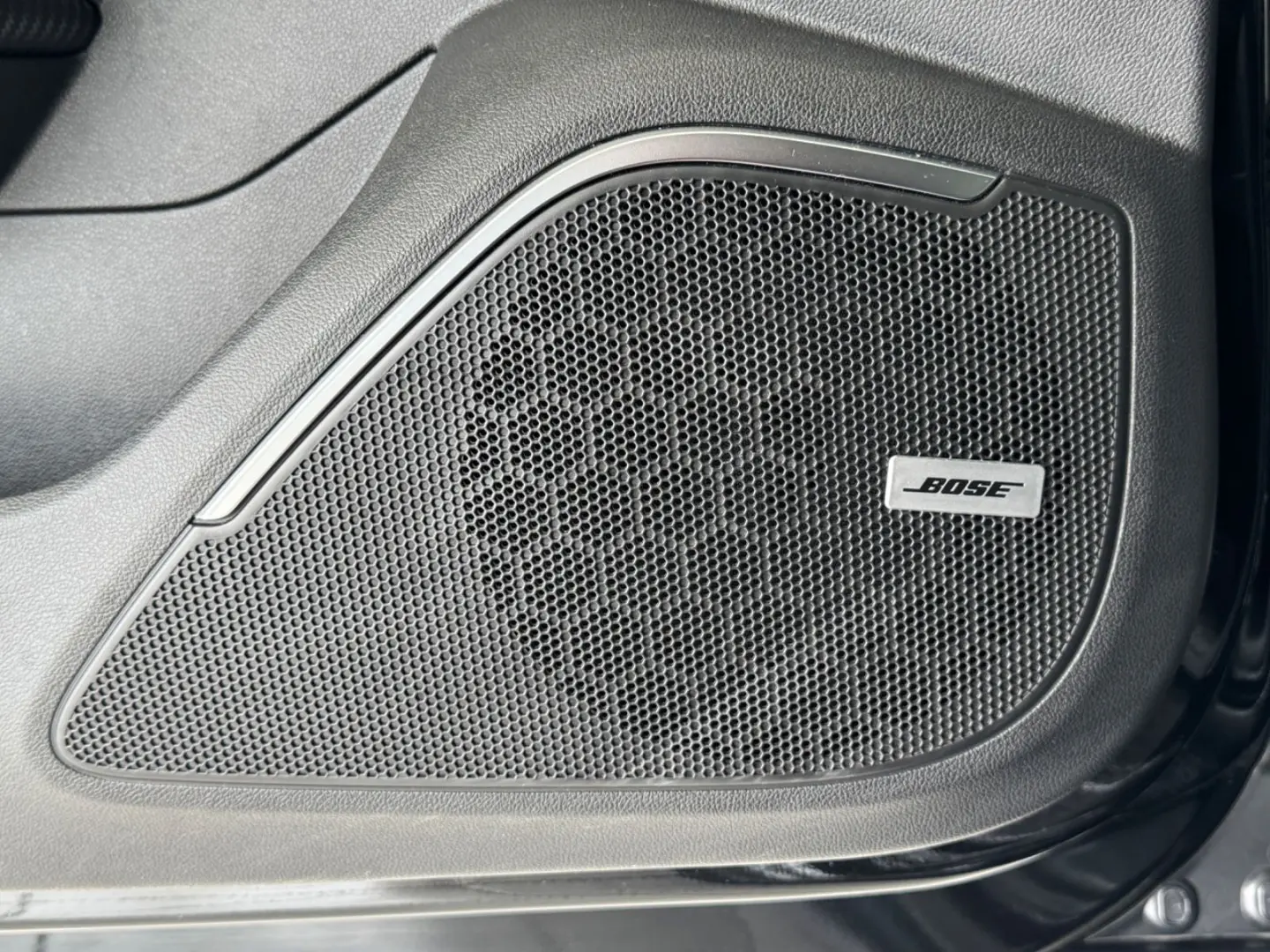 Megane R.S.  BOSE ACC R.S. Monitor 1.Hand