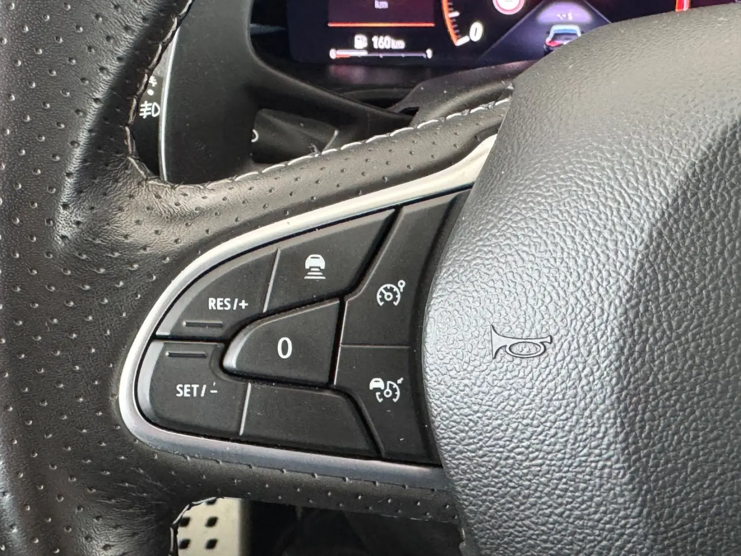 Megane R.S.  BOSE ACC R.S. Monitor 1.Hand