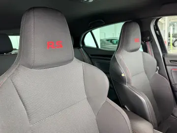 Megane R.S.  BOSE ACC R.S. Monitor 1.Hand