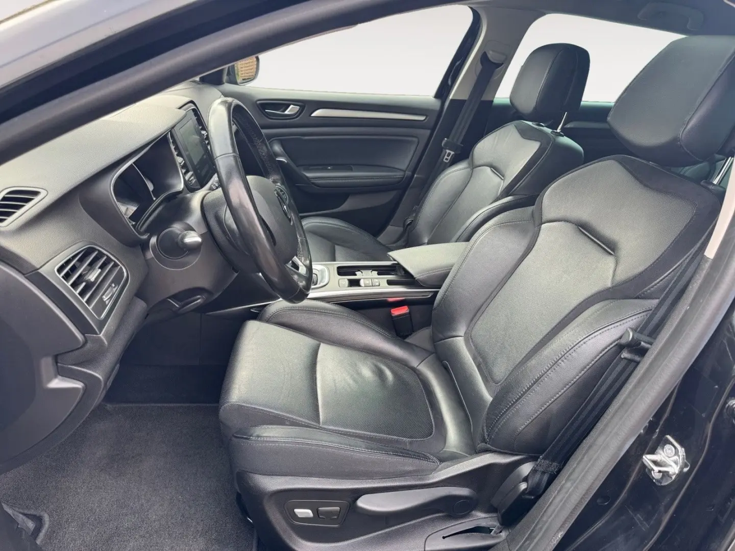 Megane IV Grandtour BOSE-Edition NAVI AUTOM. LED
