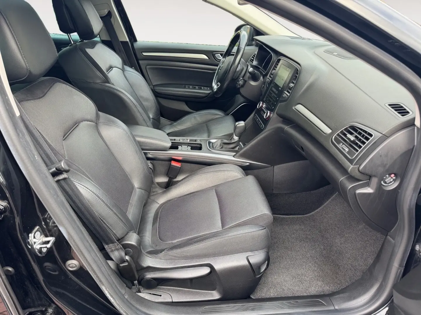 Megane IV Grandtour BOSE-Edition NAVI AUTOM. LED
