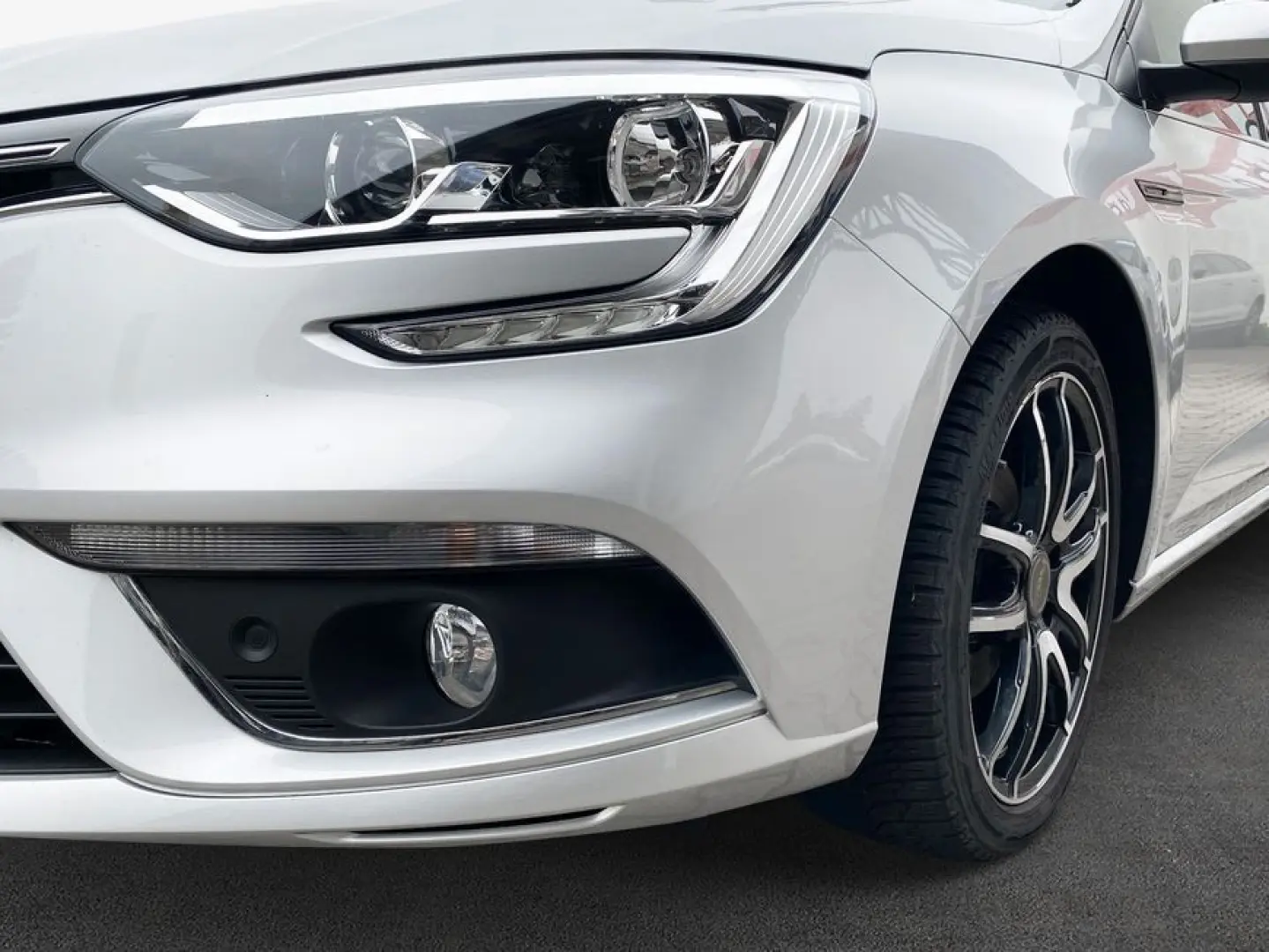 Megane Grandtour TCe 140 GPF BUSINESS EDITION
