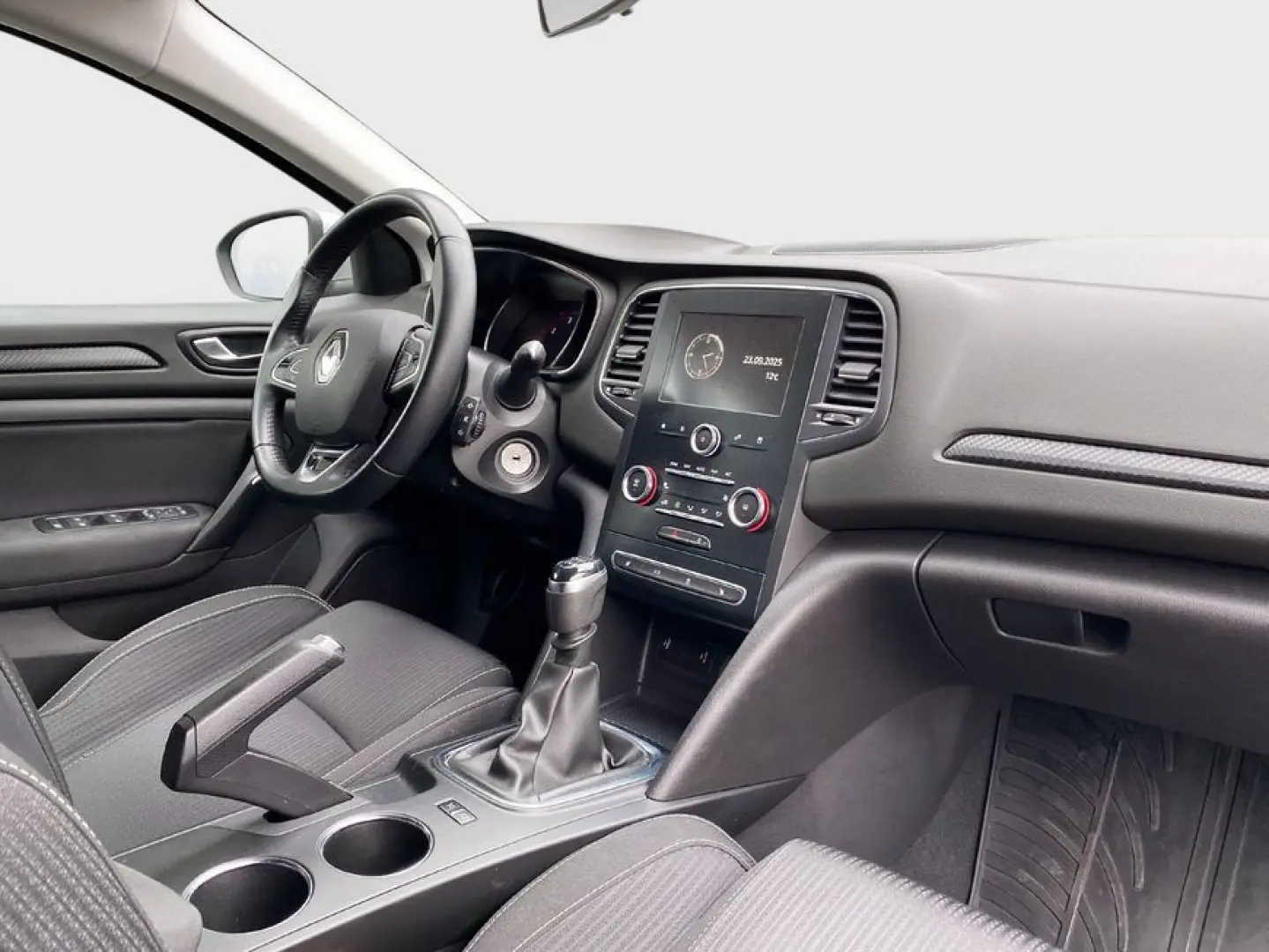 Megane Grandtour TCe 140 GPF BUSINESS EDITION