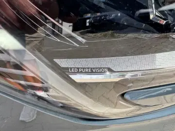 Megane IV Pług-In 160 Grandtour Zen Hybrid LED
