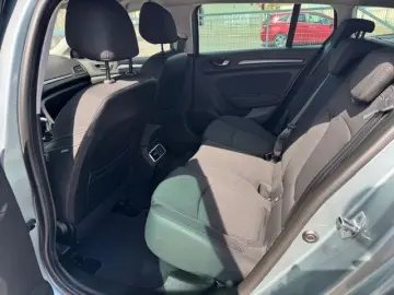 Megane IV Pług-In 160 Grandtour Zen Hybrid LED