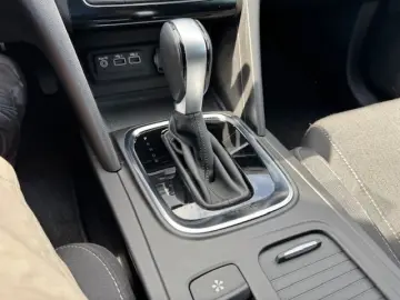 Megane IV Pług-In 160 Grandtour Zen Hybrid LED