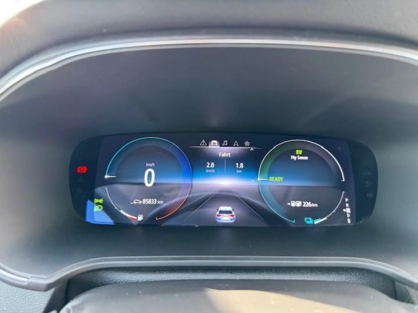 Megane IV Pług-In 160 Grandtour Zen Hybrid LED