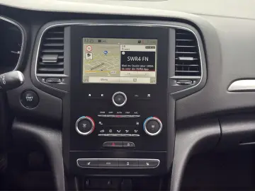 Megane TCe 140 GPF BOSE EDITION  HUD LED LNKRDHZ