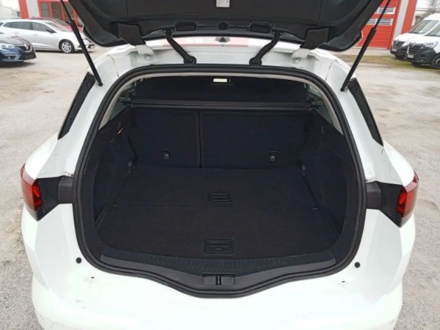 Megane IV Grandtour Zen 1.3 TCe 140 EDC EU6d
