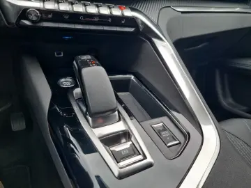 3008 Hybrid 225 Allure