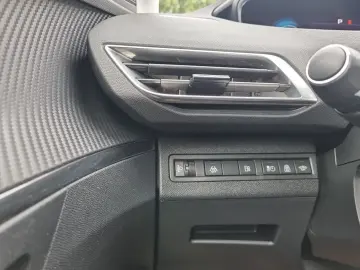 3008 Hybrid 225 Allure