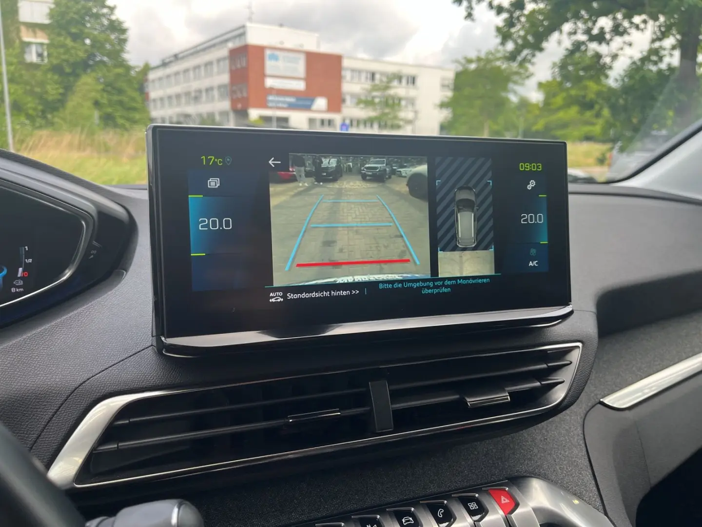 3008 Roadtrip Hybrid 225 Navi RFK SHZ