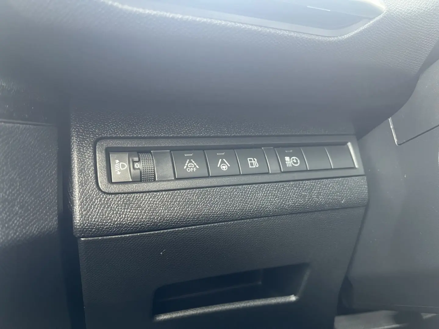 3008 Roadtrip Hybrid 225 Navi RFK SHZ