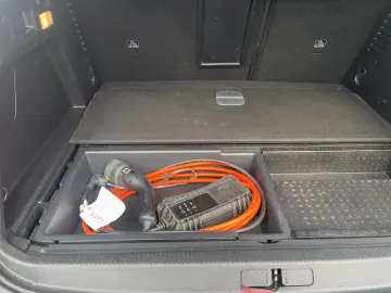 3008 Roadtrip Hybrid 225 Navi RFK SHZ