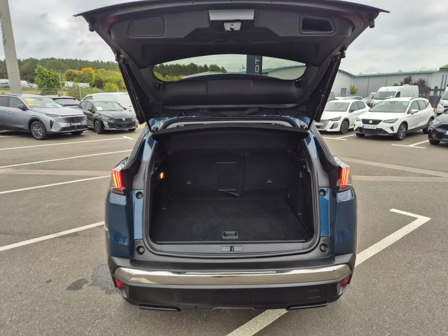 3008 Allure Pack PHEV 300 HYB4 SHZ 7 4 OBC Easy-