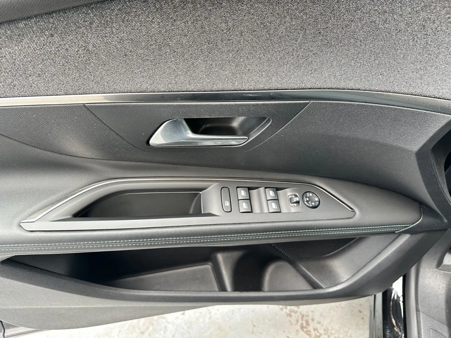 3008 Allure Pack Plug-in Scheckheft Led