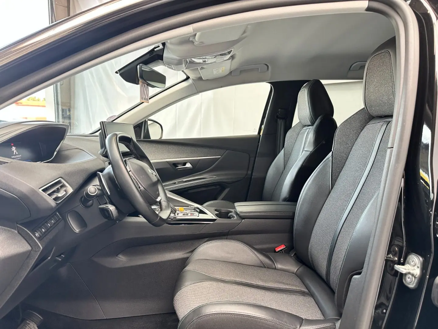 3008 Allure Pack Plug-in Scheckheft Led