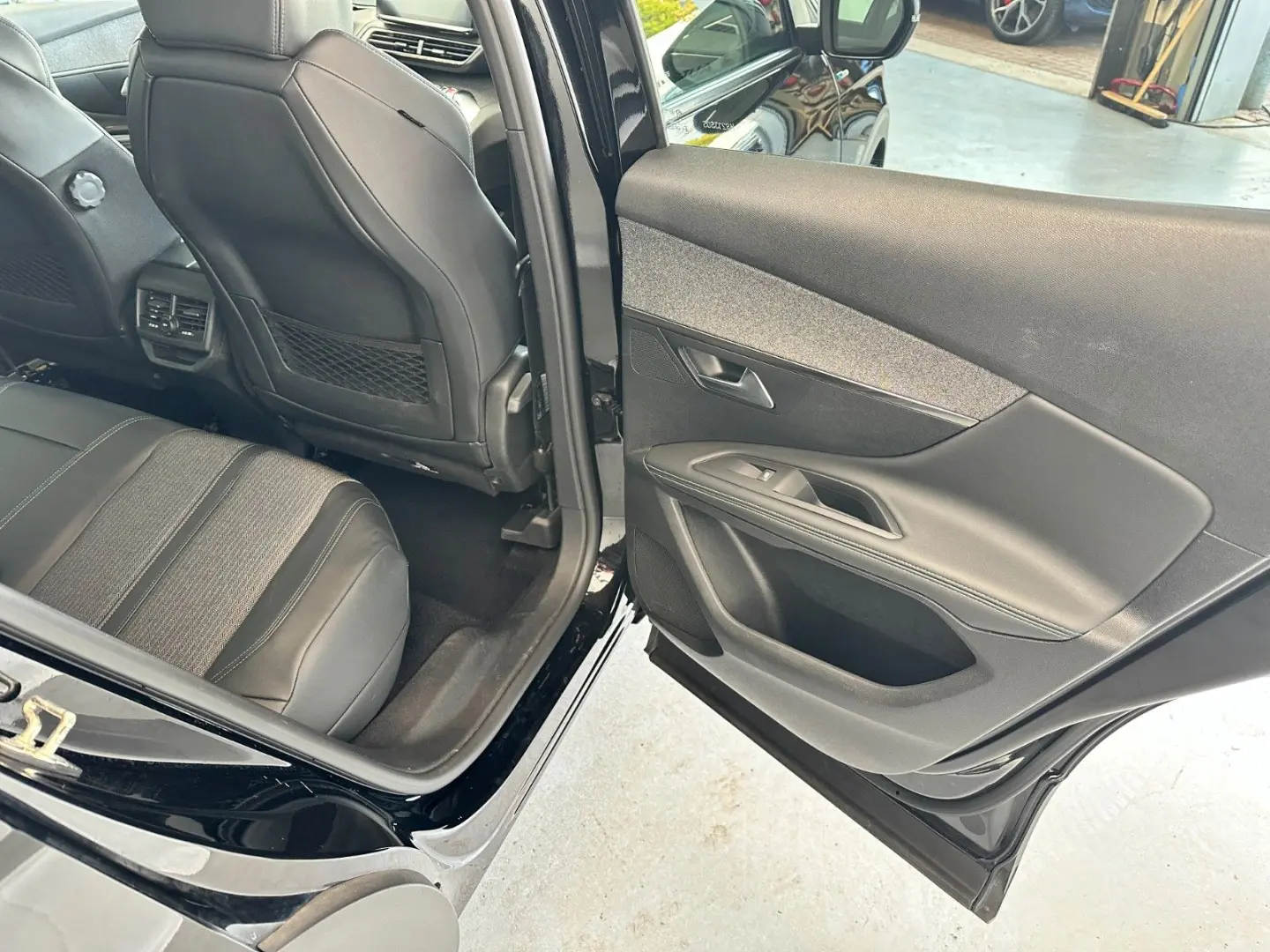 3008 Allure Pack Plug-in Scheckheft Led