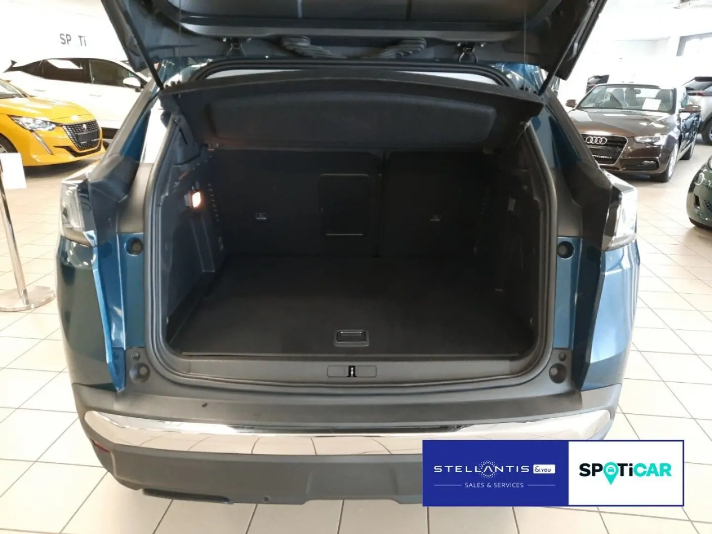 3008 Allure Pack Hybrid 225 Automatik  Navi  SHZ