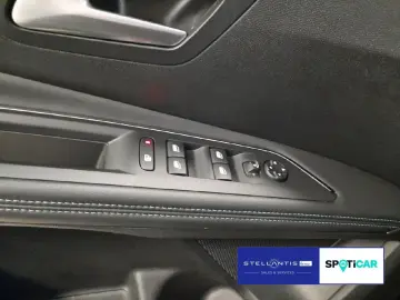 3008 Allure Pack Hybrid 225 Automatik  Navi  SHZ