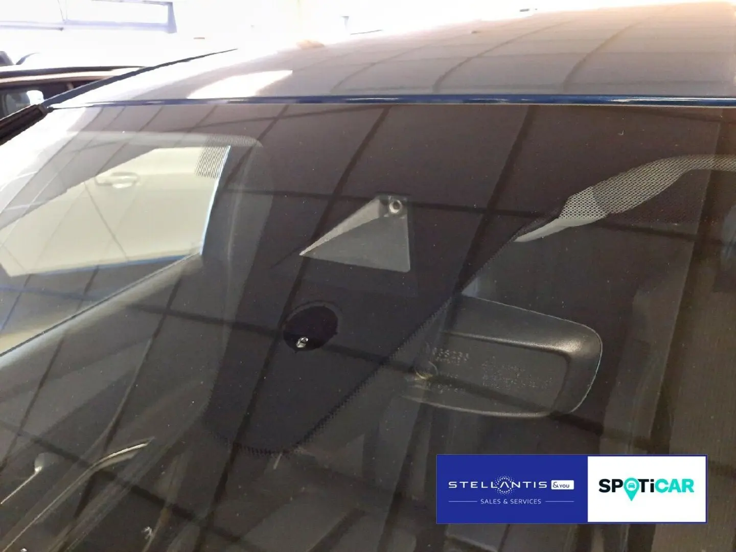 3008 Allure Pack Hybrid 225 Automatik  Navi  SHZ