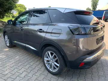 3008 Hybrid 225 Allure