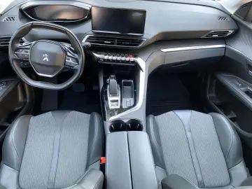 3008 Hybrid 225 Allure