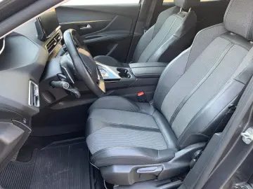 3008 Hybrid 225 Allure