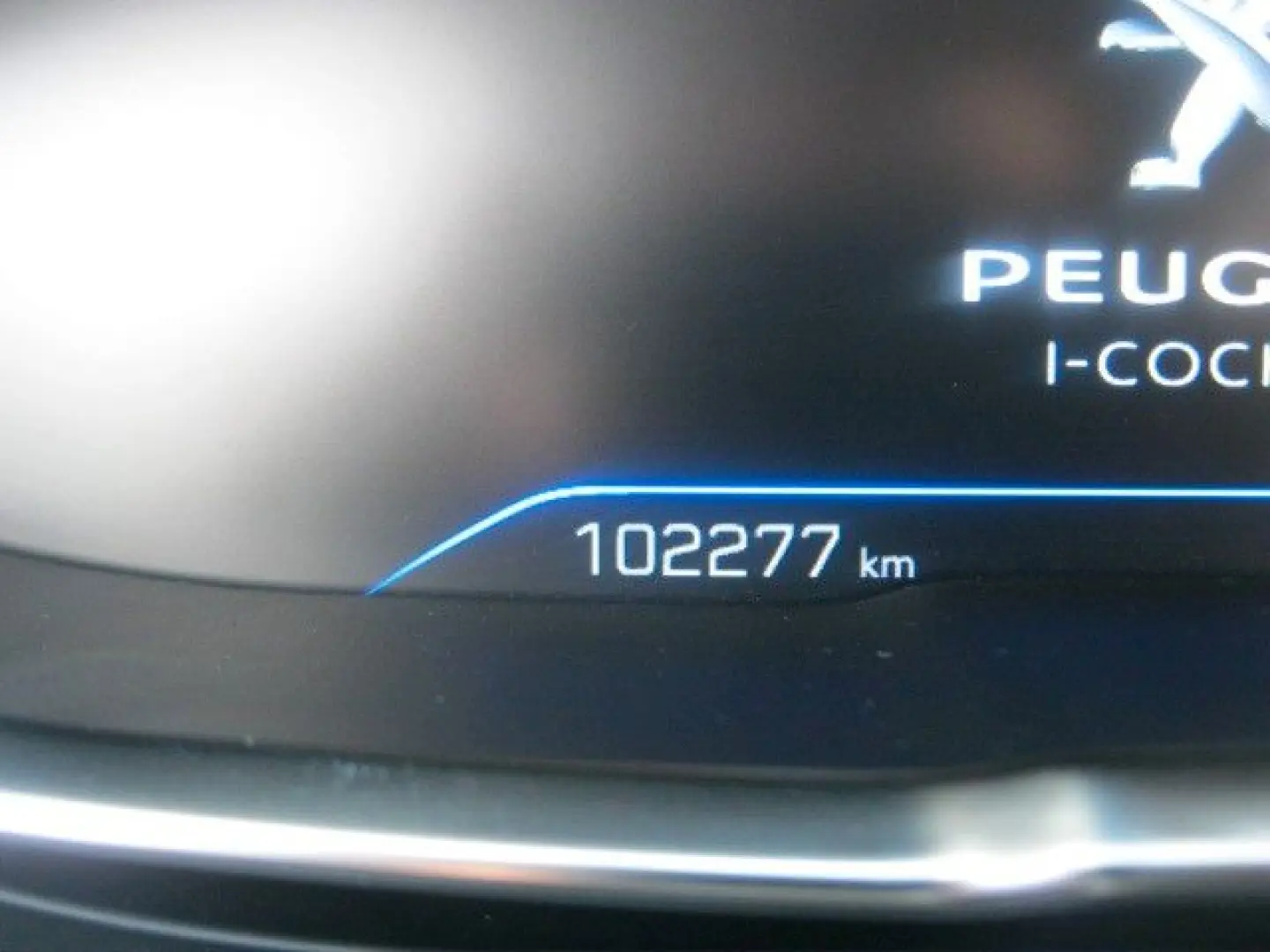 3008Benzin  Hybrid4 300 GT