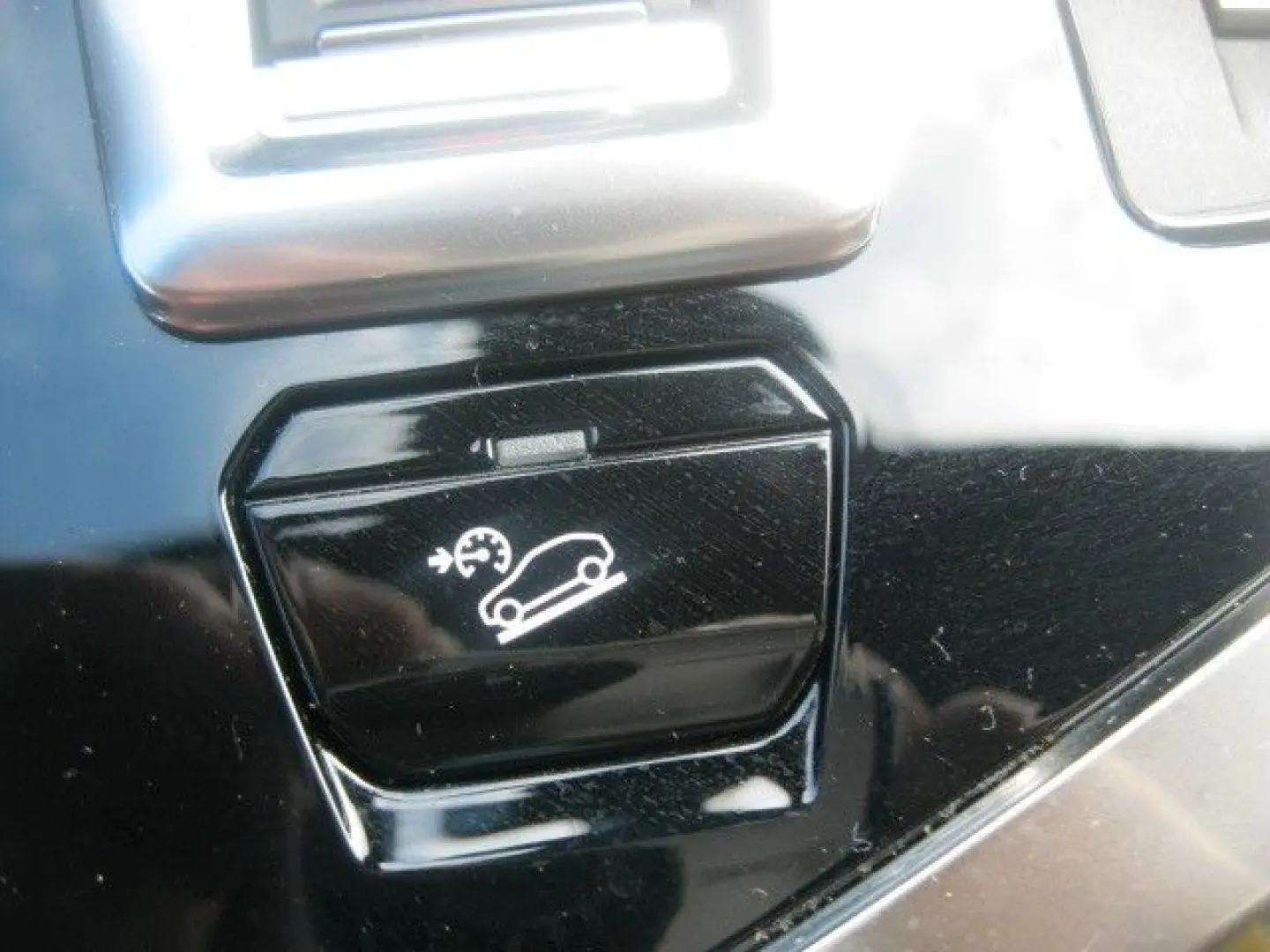 3008Benzin  Hybrid4 300 GT