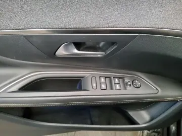 3008 1.5 BlueHDI GT-Line T-Leder Navi LED
