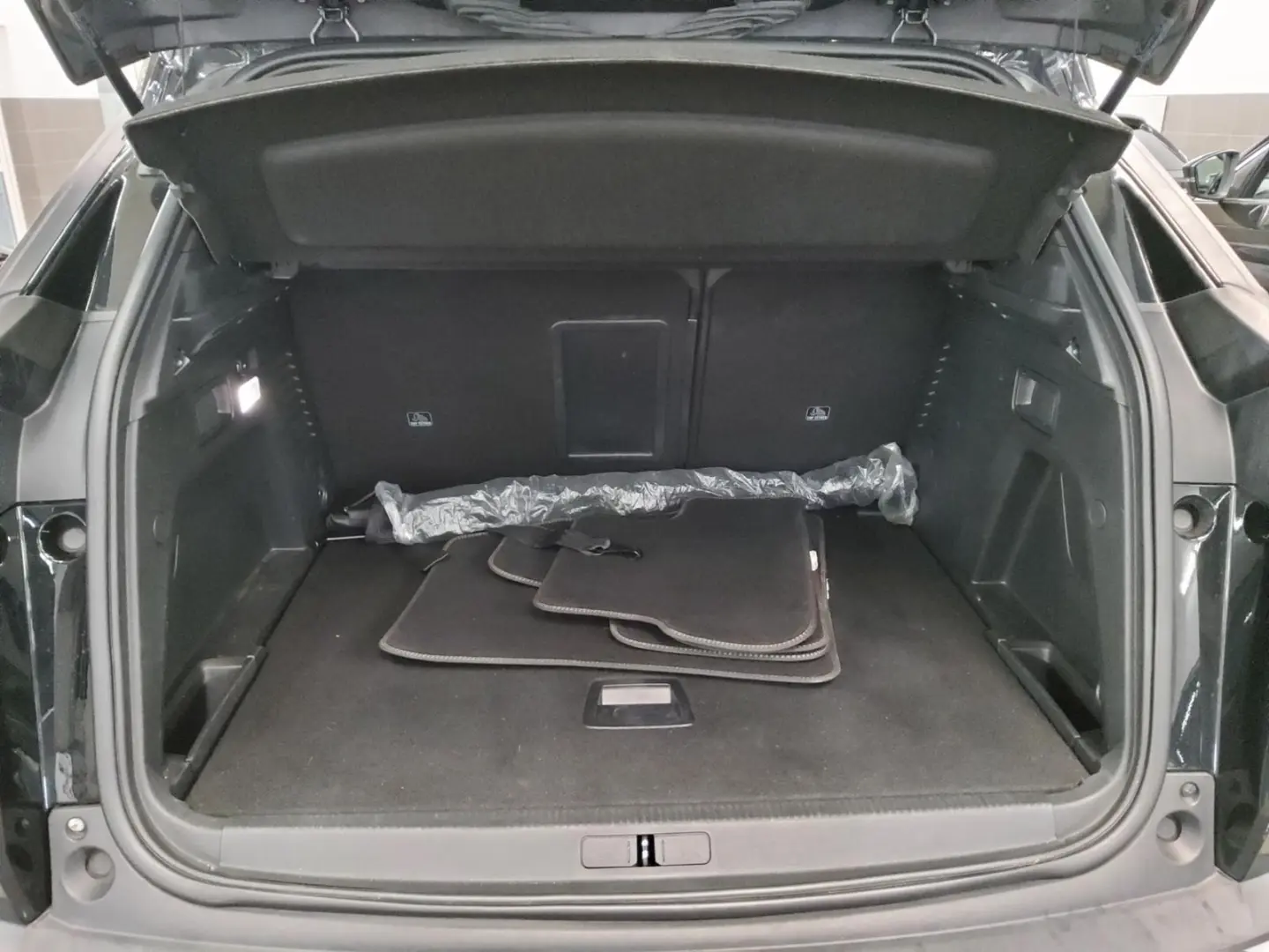 3008 1.5 BlueHDI GT-Line T-Leder Navi LED