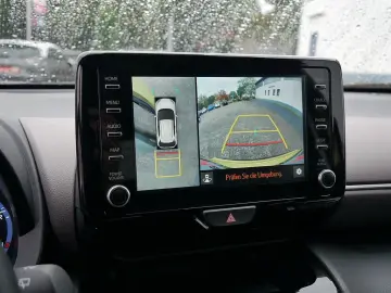 Yaris Cross 360 Grad SHZ KAMERA NAVI PDC ACC LED