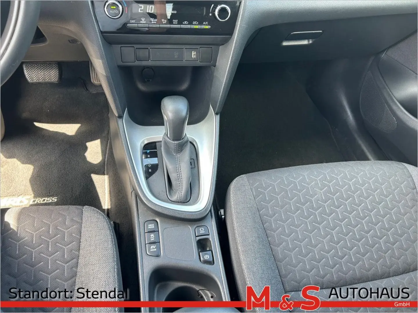 Yaris Cross 1.5 Hybrid Team D Allwetterr. KAMERA