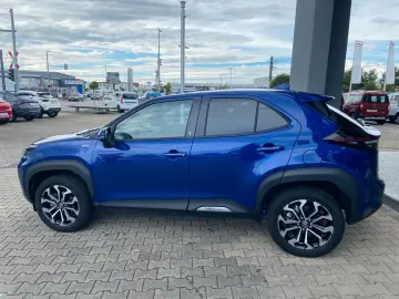 Yaris Cross Hybrid Team D 1.Hand AHK abn. PDCv h