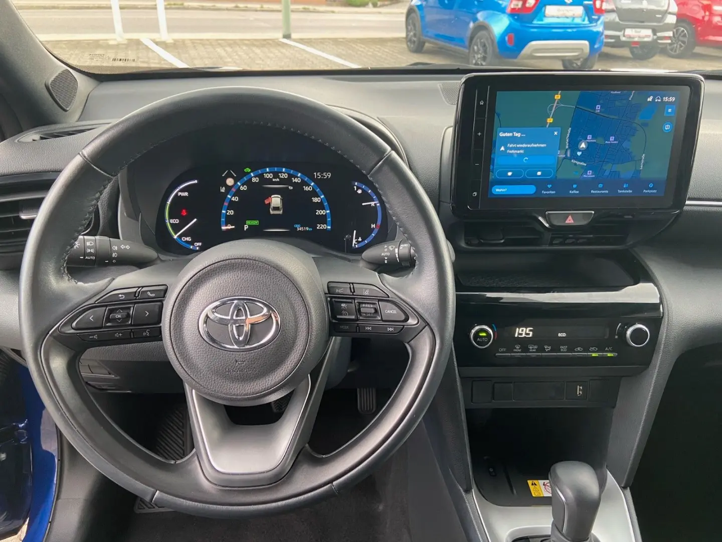 Yaris Cross Hybrid Team D 1.Hand AHK abn. PDCv h