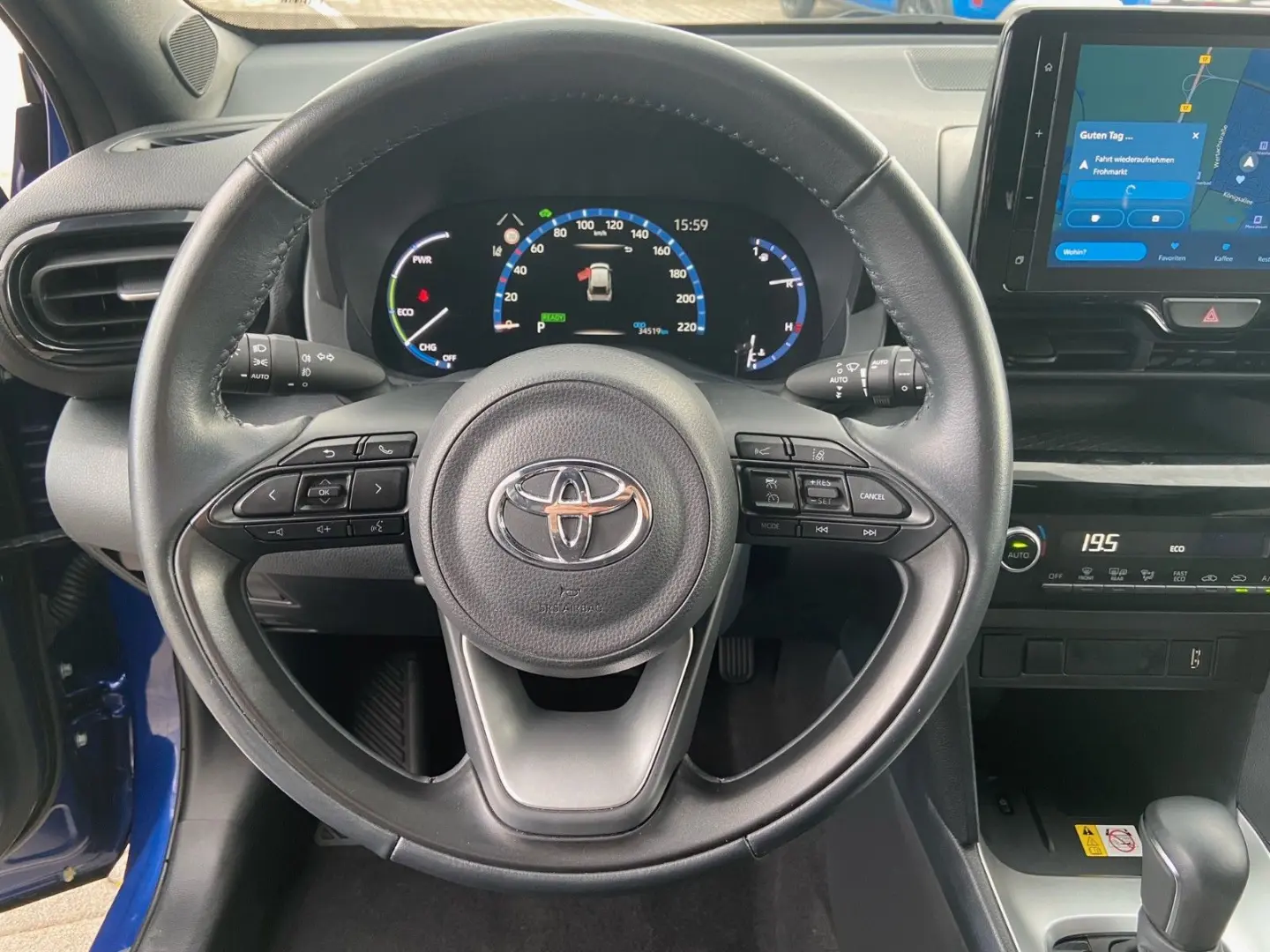Yaris Cross Hybrid Team D 1.Hand AHK abn. PDCv h
