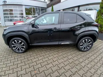 Yaris Cross Hybrid 1.5 VVT-i Team Deutschland m.