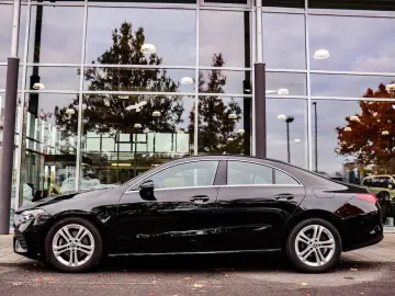 CLA 180 Coupé Advanced Spiegelpaket Kamera